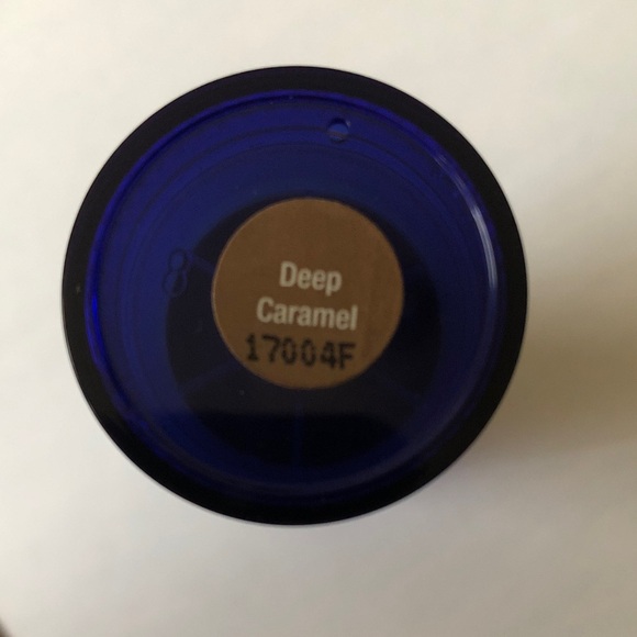 Advanced Anti-Aging Foundation - Tan and Blue - Picture 3 of 3